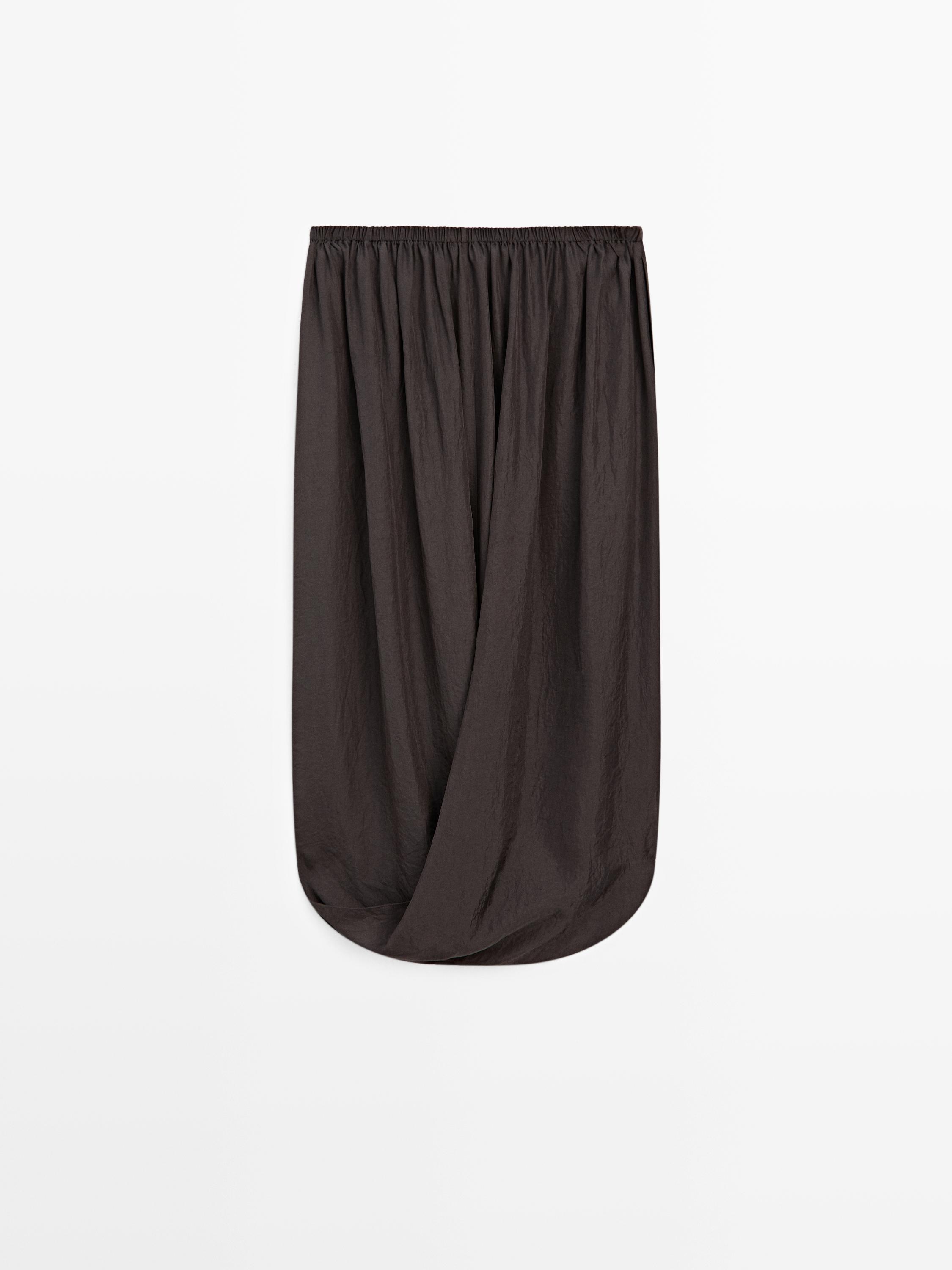 Midi skirt with gathered waistband